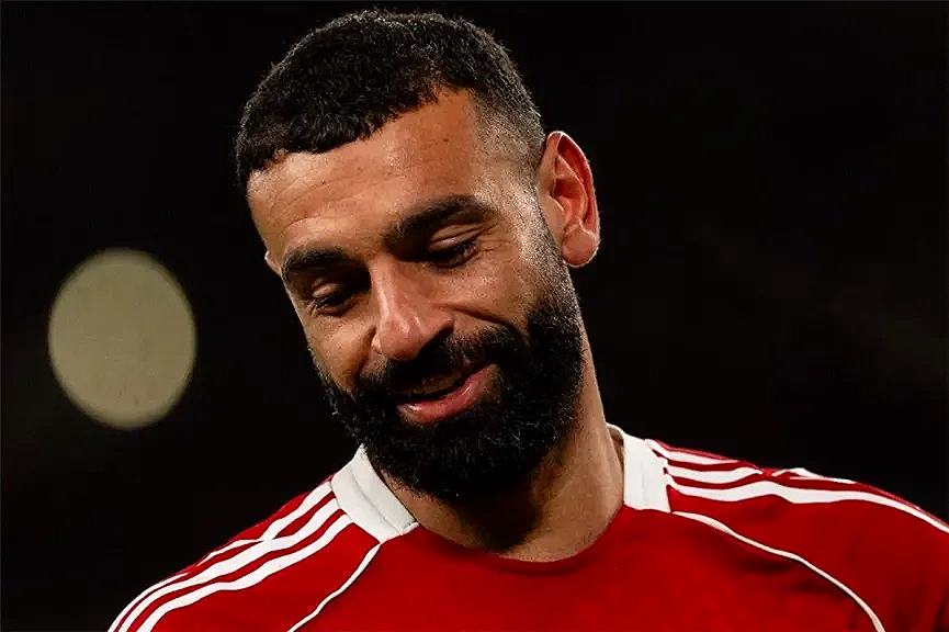 أزمة في ليفربول.. هل يجرؤ "سلوت" على مقاعد البدلاء لمحمد صلاح بعد صيام تهديفي تاريخي؟