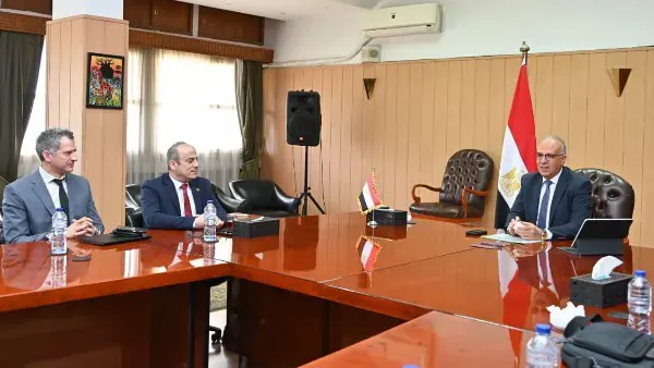 وزير الري يبحث مع «إيكاردا» تعزيز التعاون في ترشيد المياه وتحديث نظم الري والطاقة المتجددة