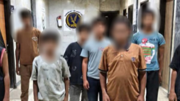 ضبط 9 أشخاص لاستغلال الأطفال في التسول وبيع السلع بالجيزة