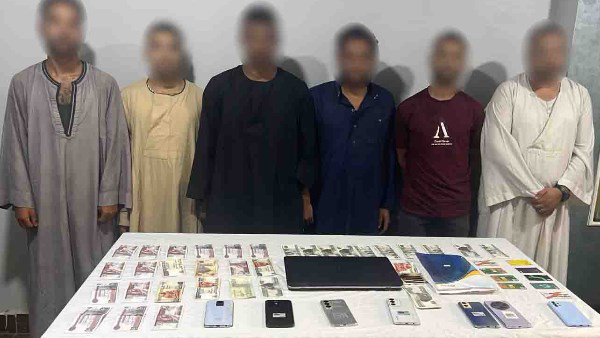 ضبط تشكيل عصابي من 6 أشخاص بأسيوط لاتهامهم بالنصب على المواطنين بزعم العلاج الروحاني