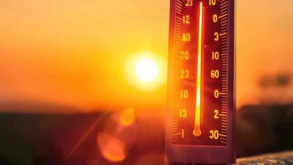 درجات الحرارة تتخطى 41 درجة.. تفاصيل حالة الطقس وموجة الحر الجديدة