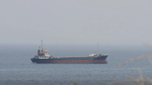 مضيق هرمز يشتعل.. إيران تتحدى أمريكا وتعلن السيطرة الكاملة على الممر الملاحي