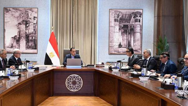 مدبولي يوجه بضبط الأسواق.. مبادرة لخفض أسعار 12 سلعة وإضافة 18 جديدة