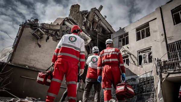 تصعيد عسكري جديد.. انفجارات وانقطاع كهرباء في طهران بعد ضربات أمريكية على أصفهان