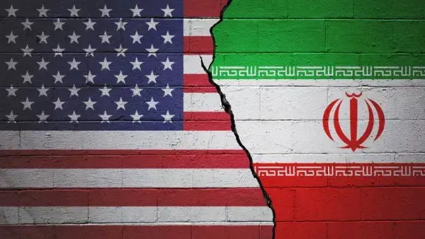 إيران وعمان تبحثان إدارة مشتركة لمضيق هرمز وتعزيز أمن الملاحة