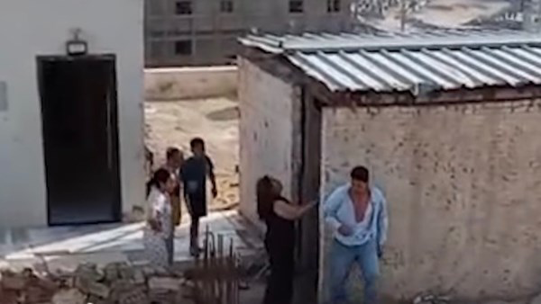 القبض على البلوجر دهب أشرف و3 آخرين بتهمة التعدي على طفلين في المقطم