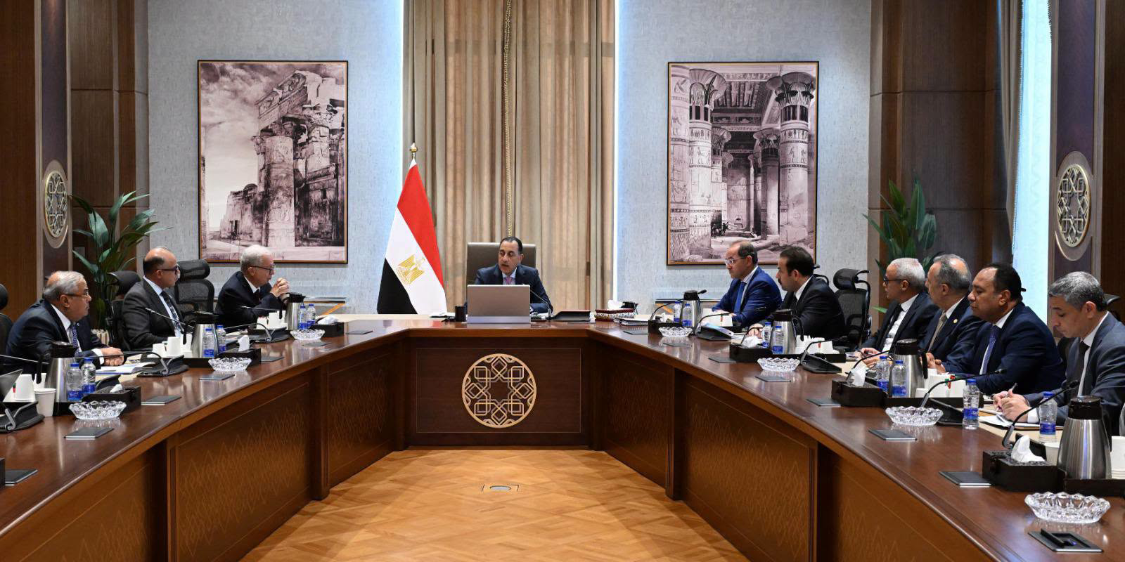 مدبولي يتابع برنامج إعادة هيكلة الشركات القابضة وتعظيم العائد من أصول الدولة
