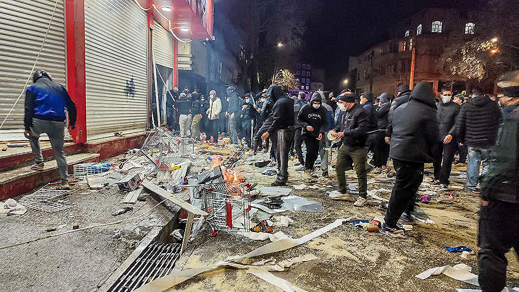 قطع شامل للإنترنت في ايران  وسط تصاعد الاحتجاجات