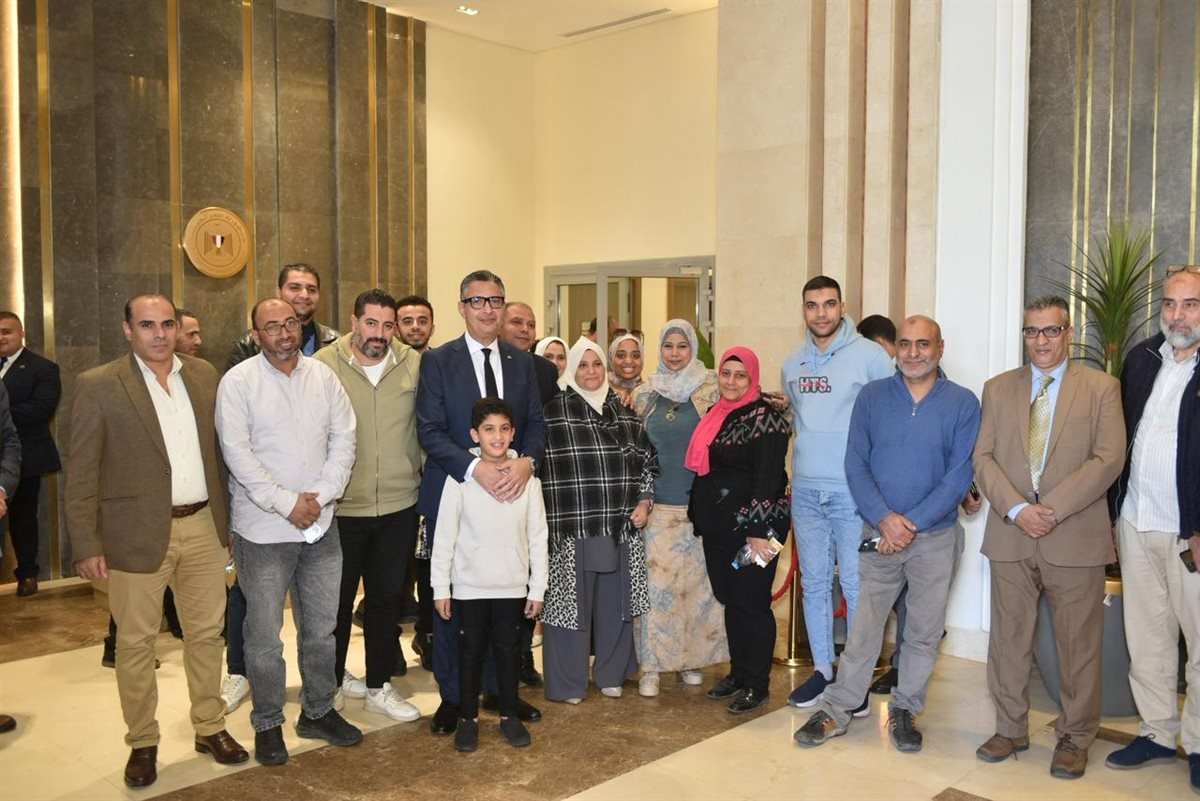 وزير التموين يشهد مراسم قرعة الحج للعاملين بالوزارة ويهنئ الفائزين بأداء الفريضة