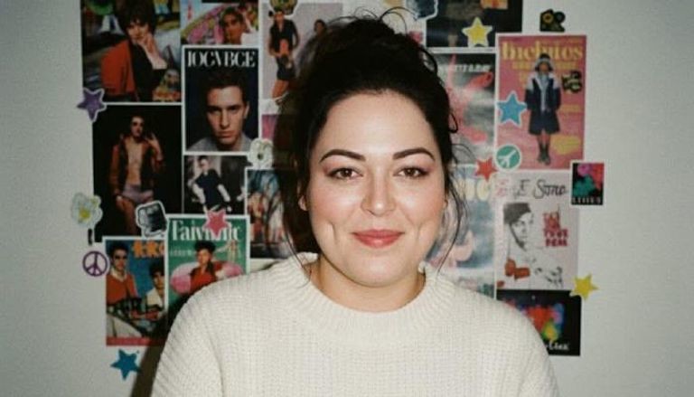 وفاة الفنانة نيفين مندور في حريق شقتها بالإسكندرية.. شهادات الجيران تكشف تفاصيل اللحظات الأخيرة وتضارب الروايات