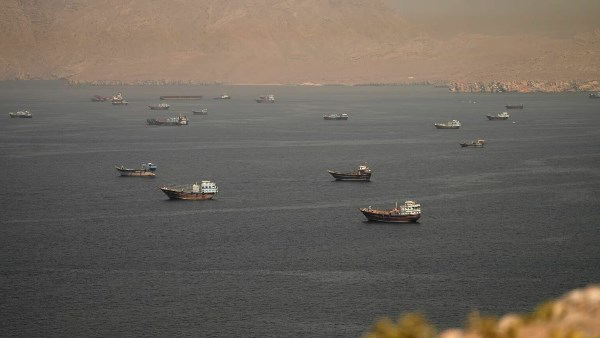 الحرس الثوري الإيراني: الهجمات الأمريكية تعرقل إعادة فتح مضيق هرمز