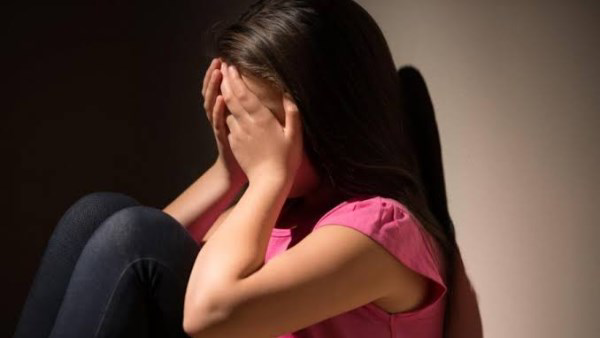 التحقيقات تكشف تفاصيل هروب فتاة قاصر مع جزار إلى الإسكندرية لإجبار والدها على الزواج