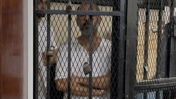 أول ظهور لمحمد طاهر صاحب «بيت فاطم» في أولى جلسات محاكمته.. تفاصيل اعترافاته أمام النيابة