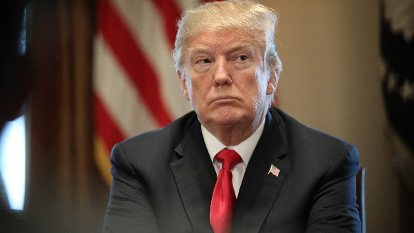 ترامب: الولايات المتحدة اعترضت سفينة تحمل “هدية من الصين” إلى إيران