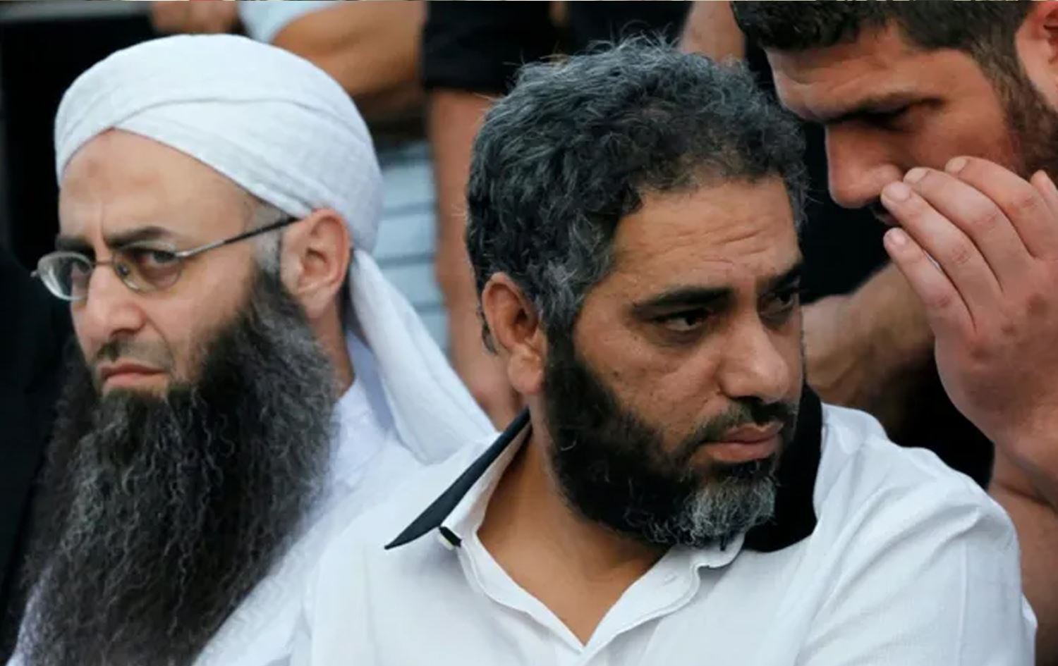 لبنان.. جلسة استجواب سرية للفنان فضل شاكر قبل أيام من المحاكمة العلنية -  قناة دجلة الفضائية