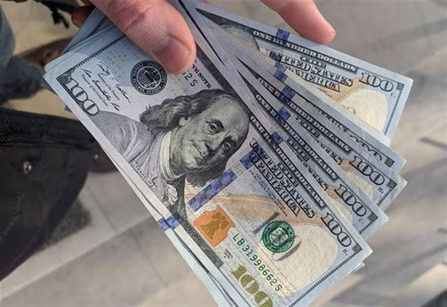 الأخضر يتخطى الـ50 جنيهًا.. ارتفاع سعر الدولار اليوم الإثنين بمنتصف التعاملات