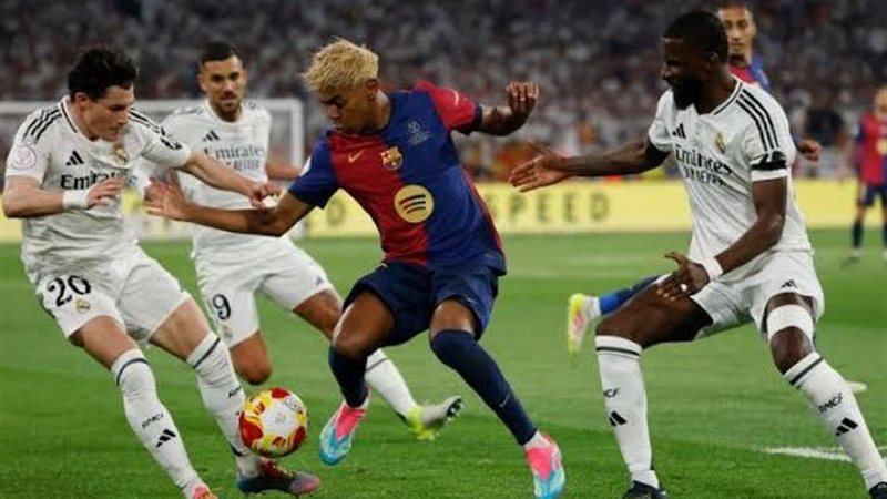 موعد كلاسيكو الأرض بين برشلونة وريال مدريد في الدوري الإسباني