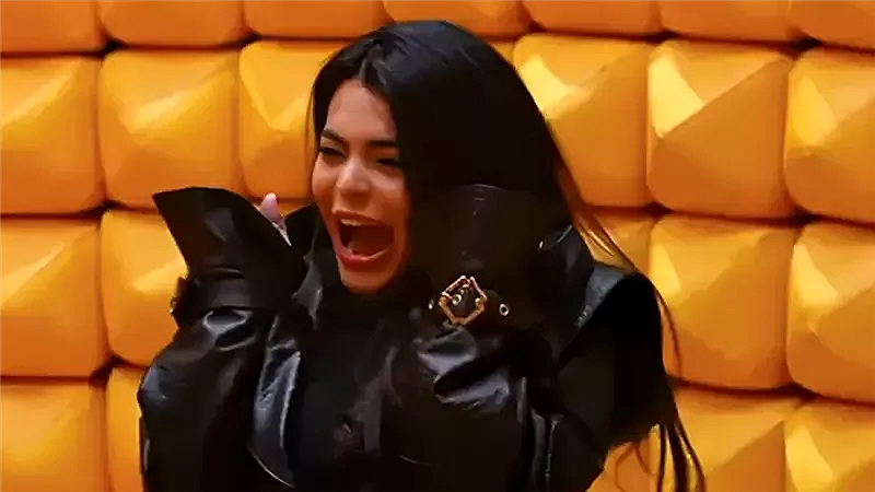 هل يواجه برنامج المقالب عقوبات رسمية عقب حلقة أسماء جلال؟