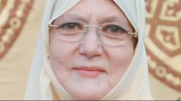 شمس البارودي تشن هجومًا ناريًا على فنانة بسبب عرض الحجاب بمليون جنيه