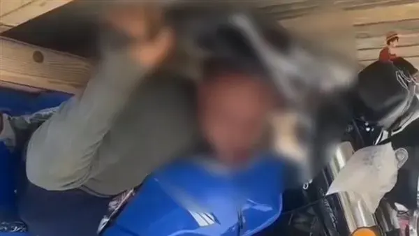 وفاة شاب إثر سقوط حمولة أخشاب عليه على طريق رأس البر بدمياط