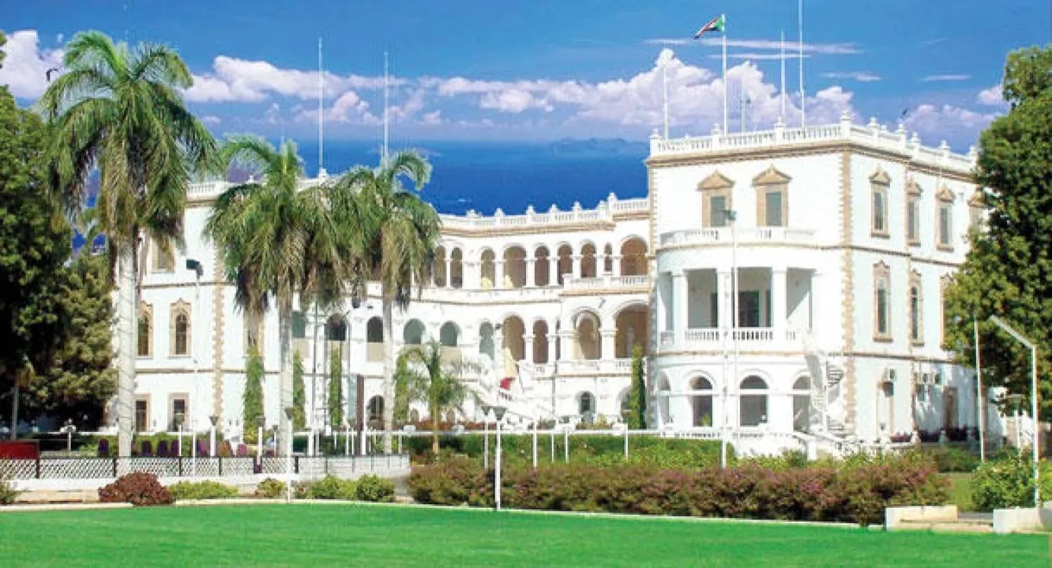 القصر الجمهوري السوداني... لعنة «الخروج عنوة»