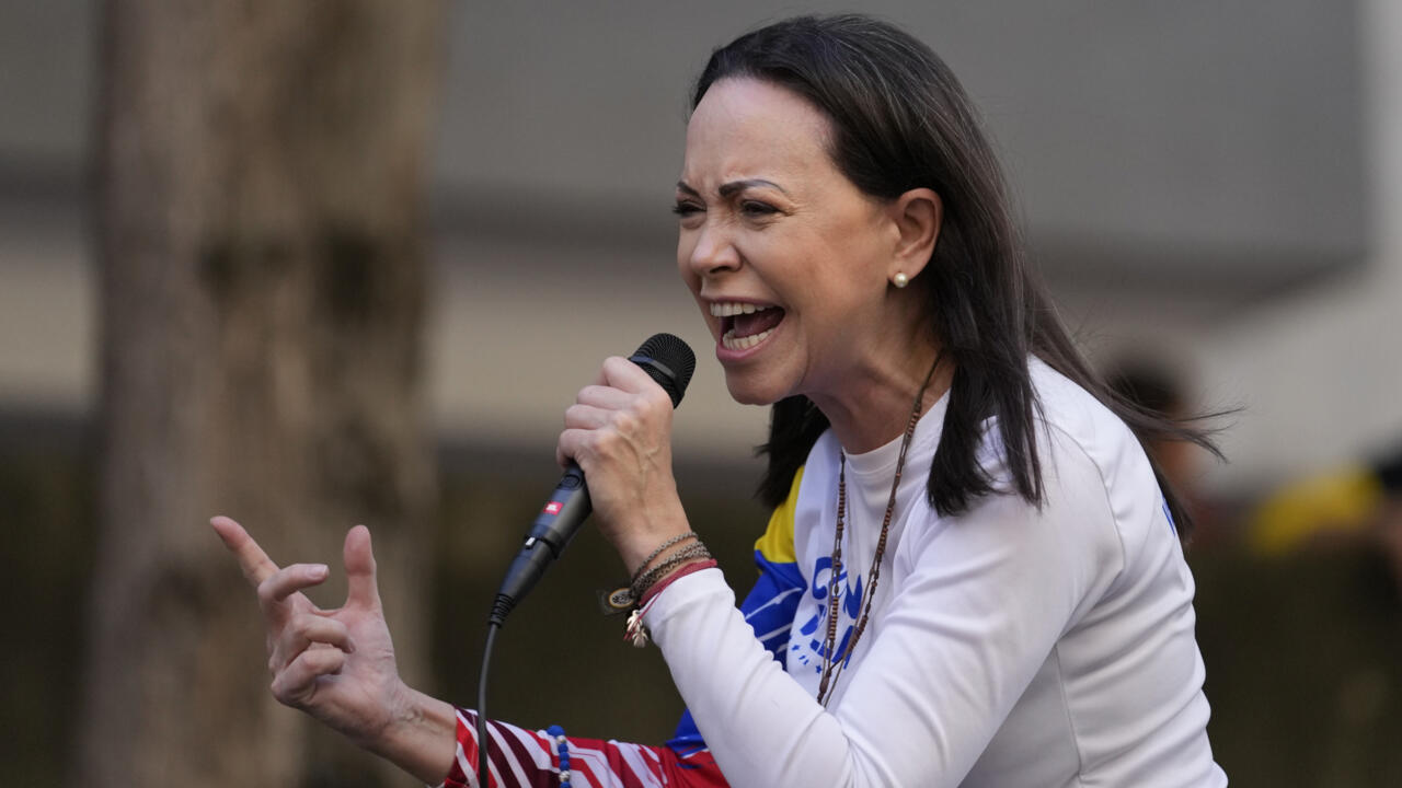 المعارضة الفنزويلية تقول إن زعيمتها "أُطلق سراحها بعد اعتقالها بالقوة"