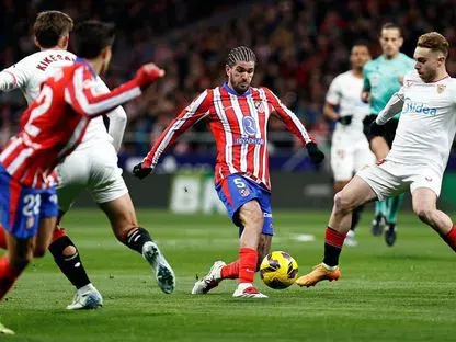 في قمة مُلتهبة.. أتلتيكو مدريد يهزم إشبيلية بأعجوبة | الشرق رياضة