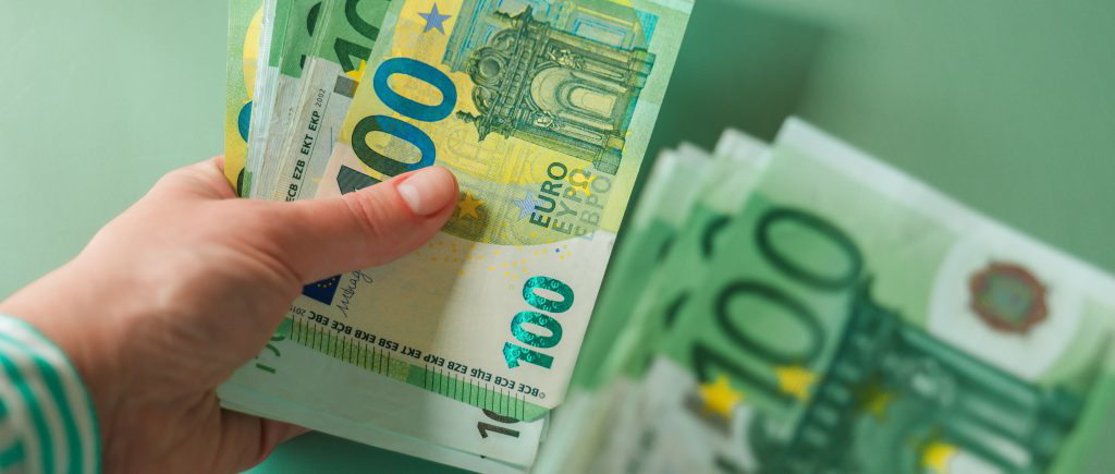 تراجع العملة الأوروبية.. سعر اليورو اليوم الخميس 9 أبريل 2026 في البنوك