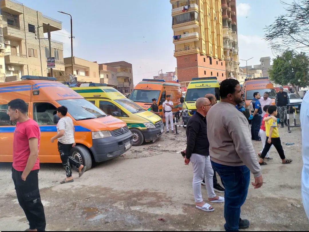 إصابة 11 شخصًا في حريق مصنع مفروشات وغزل بالمحلة الكبرى