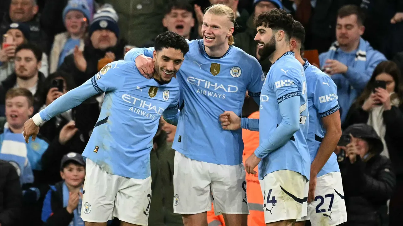VIDEO: 'All for the camera!' - Erling Haaland rinsed by Man ...