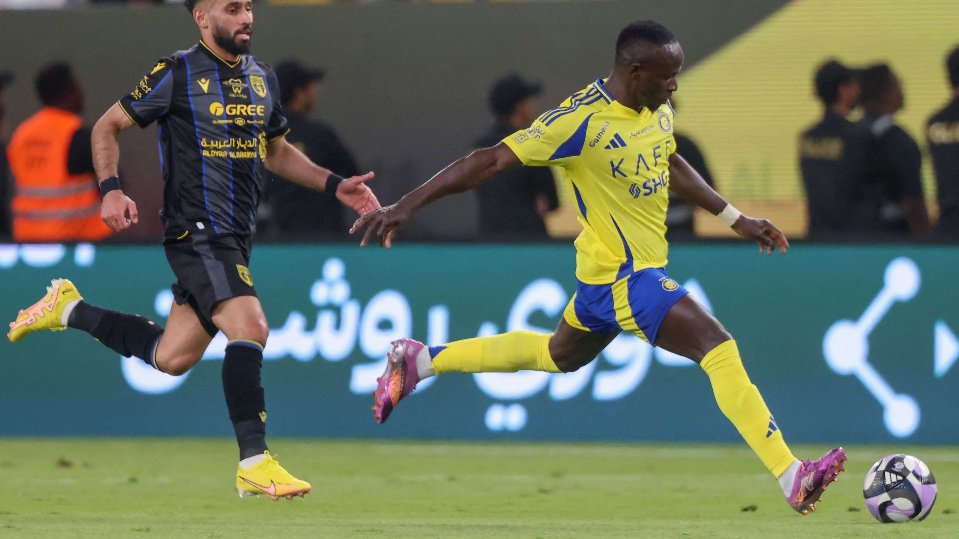 موعد مباراة النصر والخليج في دوري روشن السعودي 2025-2026 القنوات الناقلة |  مصر Goal.com