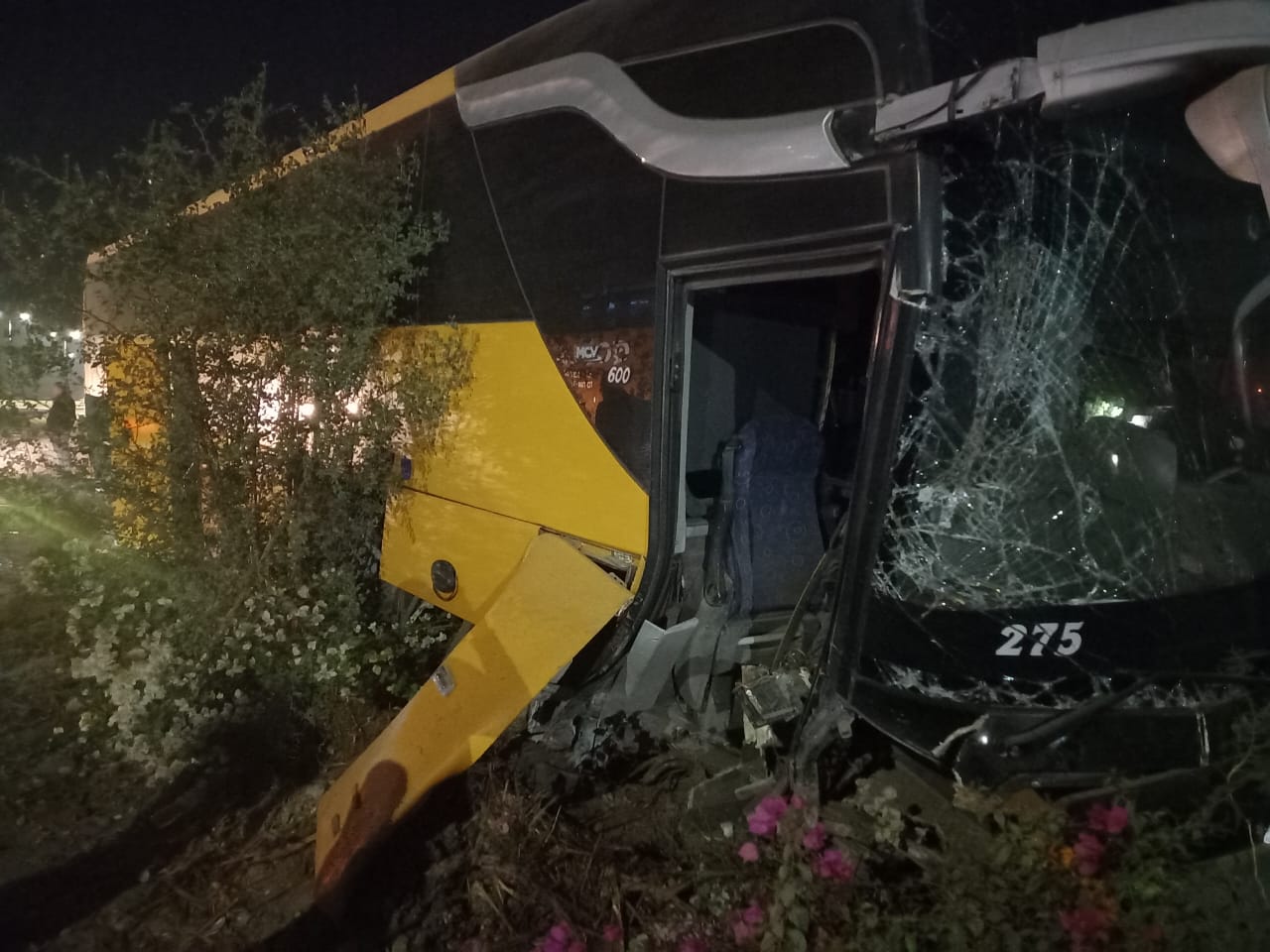 الصور الأولى لحادث أتوبيس ركاب الأقصر