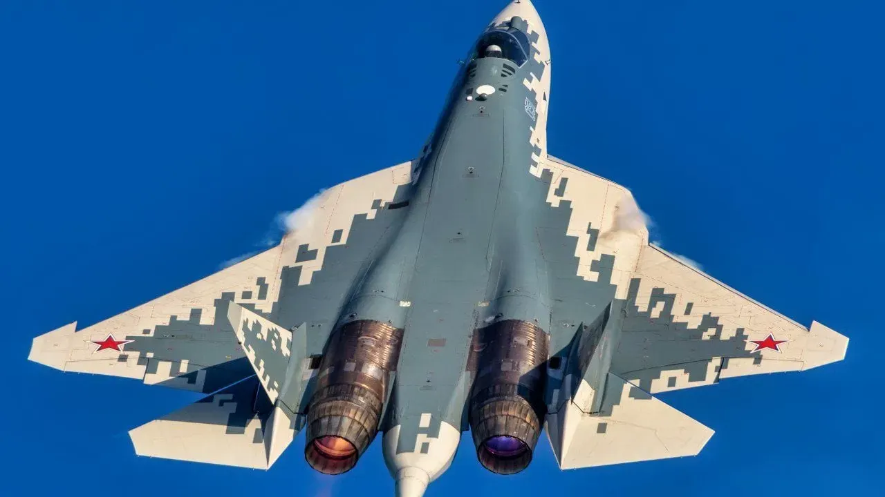 الجزائر و"Su-57"| هل كان التوقيت مناسبًا للشراء؟ مميزات وعيوب مقاتلة الجيل الخامس الروسية