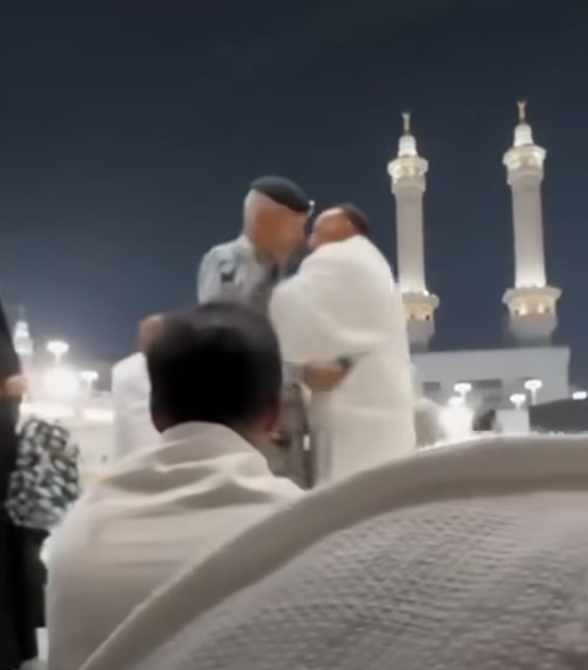شرطي سعودي يعتدي على سيدة ومواطن مصري أثناء أداء العمرة.. ومطالبات بموقف  عاجل من السلطات المصرية والسعودية | اوان مصر