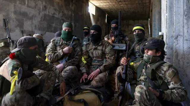 ماذا نعرف عن هيئة تحرير الشام التي أسقطت حُكم الأسد؟ - BBC News عربي