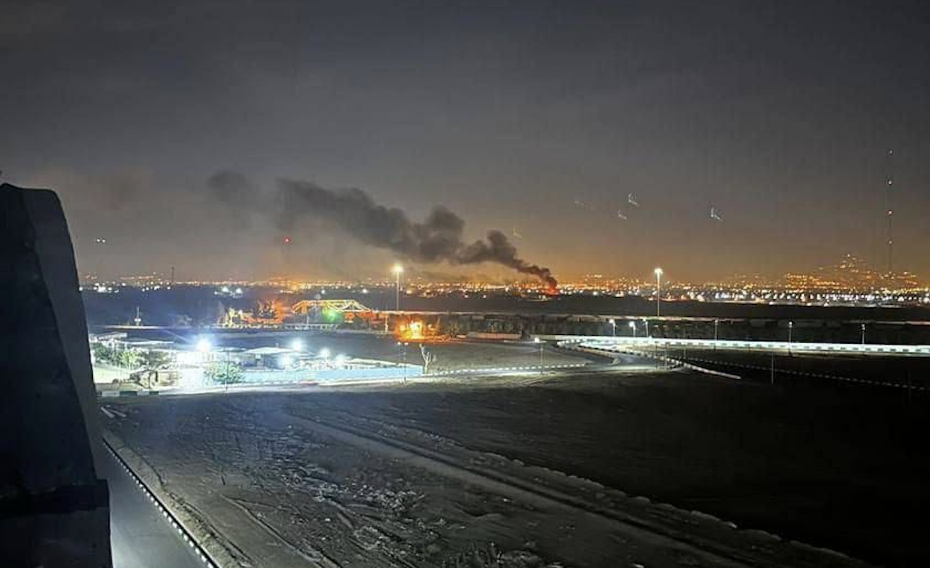 إسرائيل تشن غارات على إيران وتستهدف مواقع نووية وقادة عسكريين وعلماء