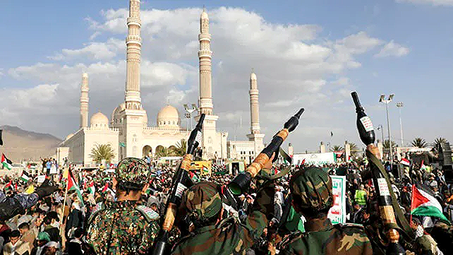 تصعيد إعلامي واستعداد لحروب دائمة: كيف تُمهّد إسرائيل الرأي العام لمواجهة متعددة الجبهات؟