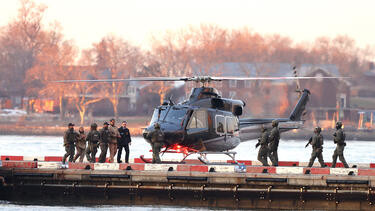 مكالمة طارئة من رئيس كولومبيا توقف مقابلة مع ترامب وتُسقط شبح الحرب