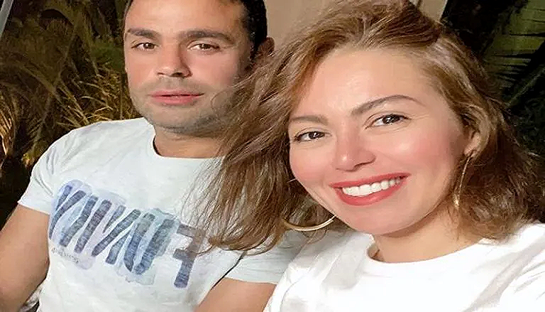 لقاء الخميسي تثير الجدل بعد طلاق محمد عبد المنصف.. كتب عن الحب والطاقة الإيجابية 