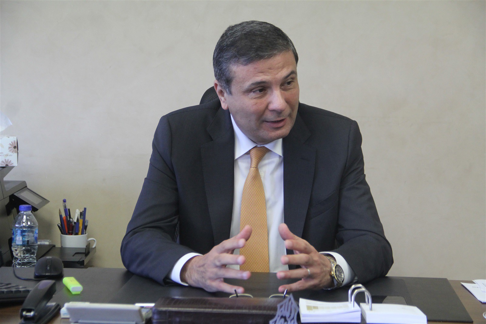 وزير الزراعة يلوح بزيادة استيراد الفراخ حال ارتفاع الأسعار.. منتجو الدواجن يرفضون التهديدات