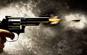 مصرع مزارع بطلق ناري عن طريق الخطأ أثناء لهوه بالبندقية في قنا