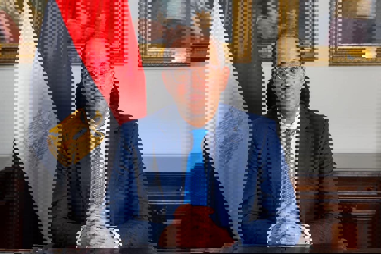 محاولات إعلامية فاشلة لتشويه الاقتصاد المصري.. المالية ترد بالأرقام على