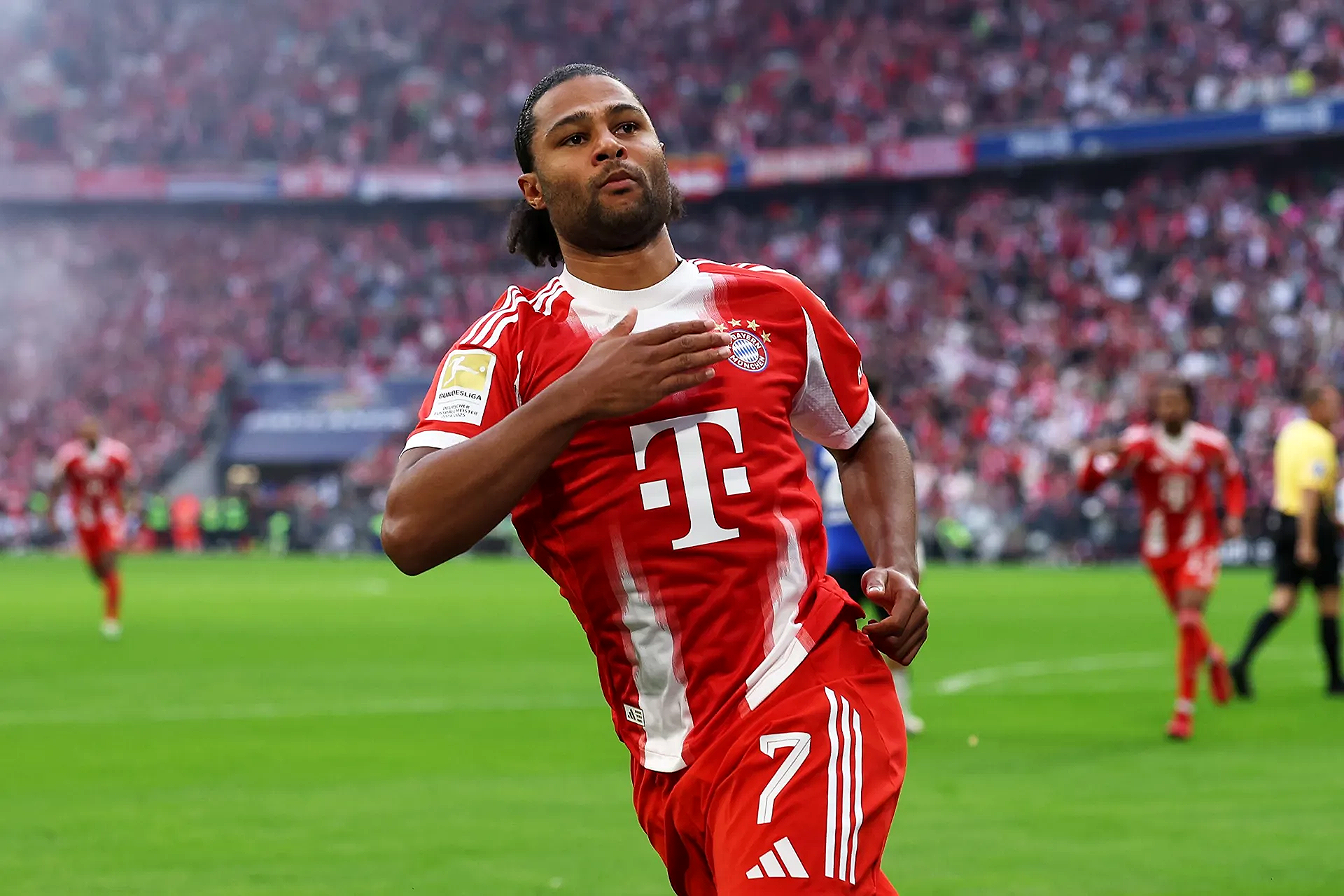 بايرن ميونخ يجدد عقد جنابري لـ2028: استقرار البافاري في سباق البوندسليغا