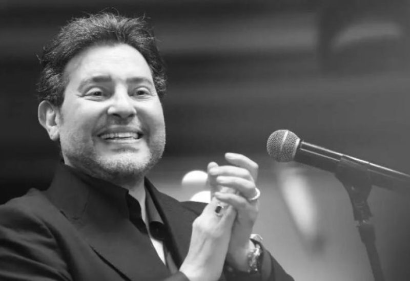 وفاة الفنان هاني شاكر عن عمر 73 عامًا بعد صراع مع المرض في باريس