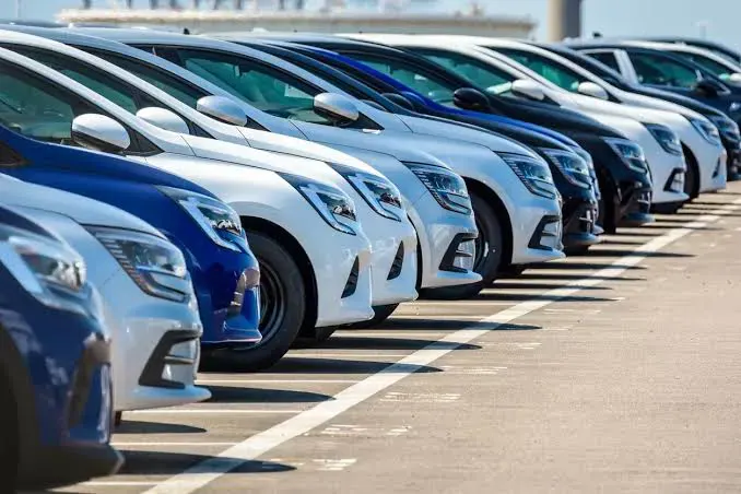 بشرى لأصحاب السيارات والموتوسيكلات.. تخفيض رسوم التراخيص وإلغاء اشتراطات جديدة