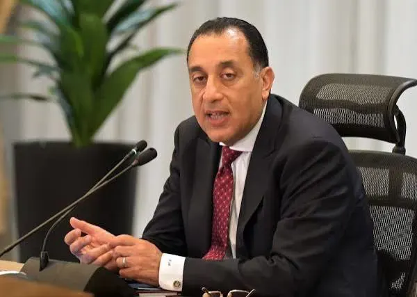 اجتماع الحكومة الأسبوعي اليوم.. مدبولي يناقش ضبط الأسعار وتوفير السلع وموقف المشروعات القومية
