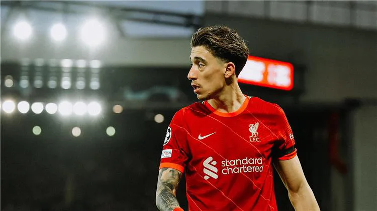 مفاوضات عاجلة لاستعادة تسيميكاس مع اقتراب رحيل روبرتسون