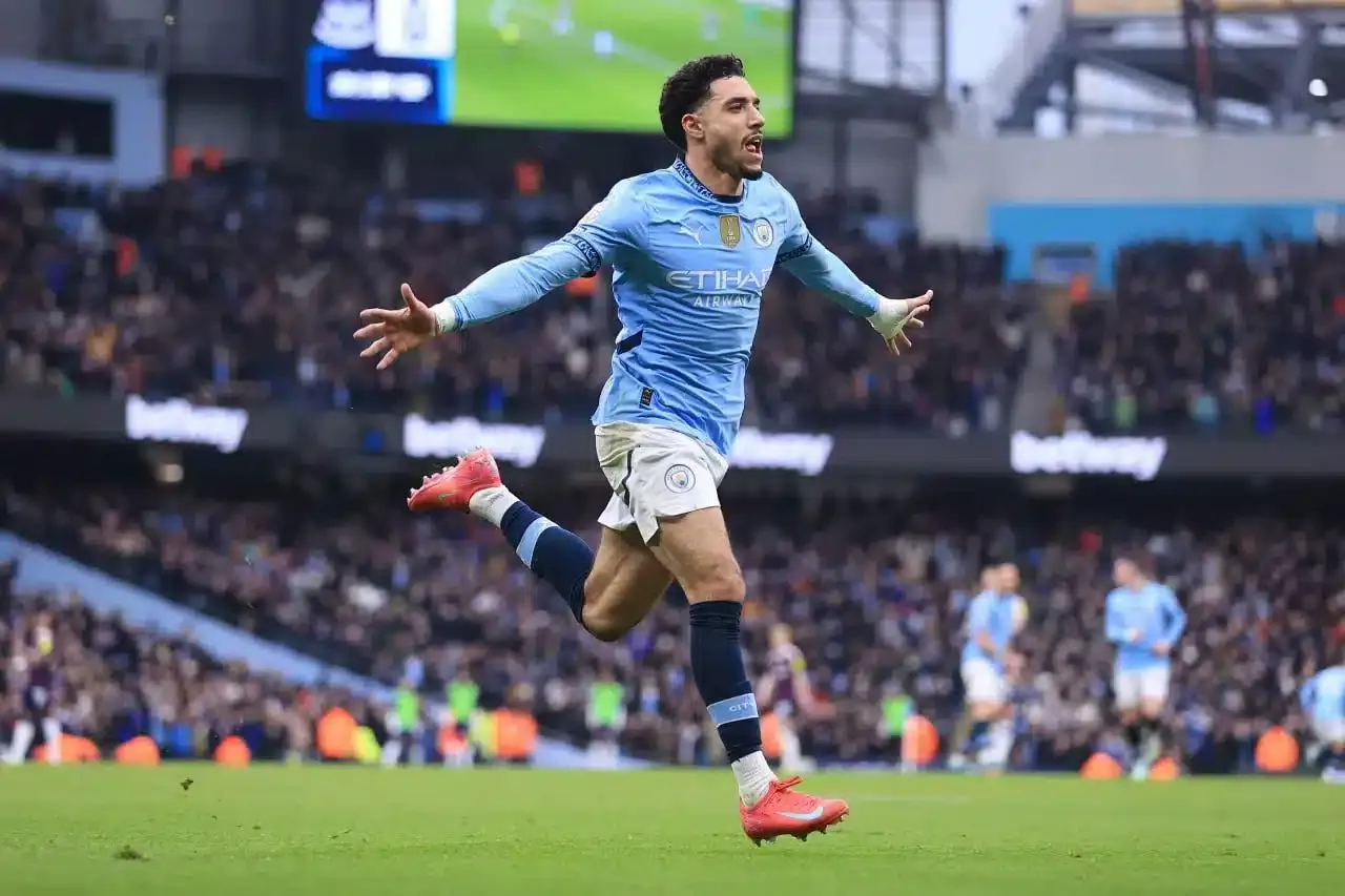 مرموش يحتفل بأول أهدافه مع السيتي: "سعيد بالهدف والأكثر سعادة بالنقاط الثلاث"