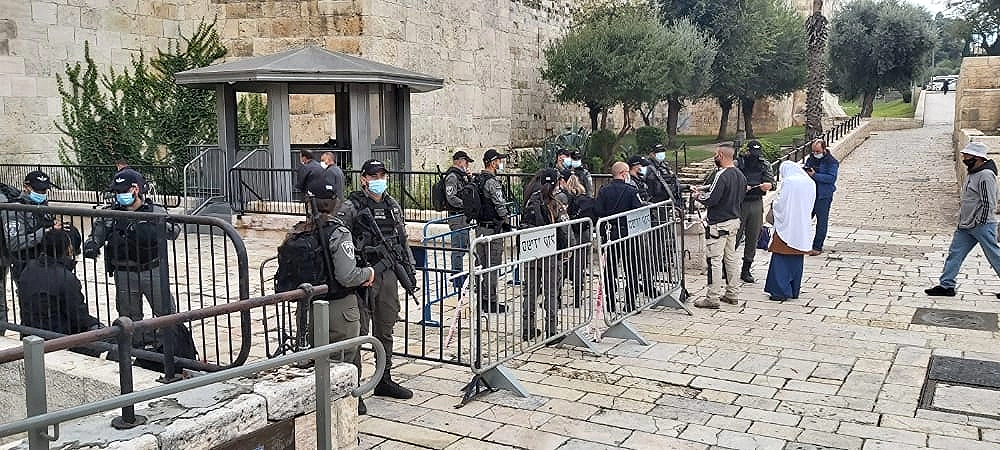 الاحتلال يخنق القدس ويمنع دخول المصلين للأقصى | وكالة القدس للأنباء