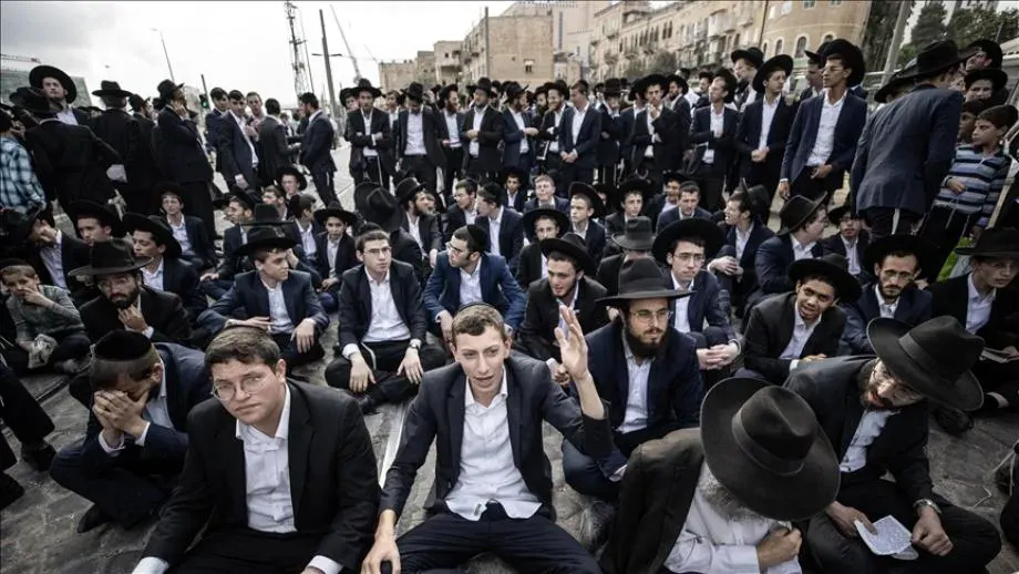 تصاعد التوتر بين "الحريديم" والحكومة الإسرائيلية.. مخاوف من فوضى بعد أوامر الاعتقال | فلسطين أون لاين